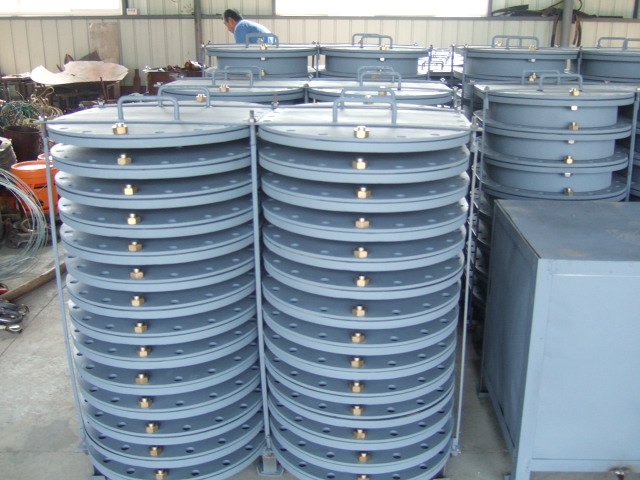 manhole cover3998718.jpg manhole cover3.JPG